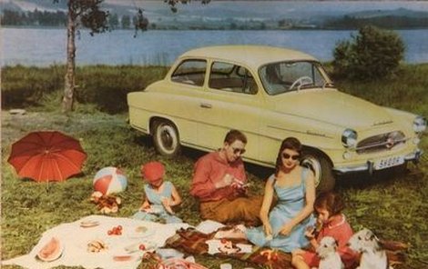 Piknik pod širým nebem byl oblíbenou rodinnou zábavou už v polovině minulého století.