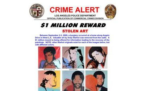 Plakát s nabídkou odměny a obrázky ukradených děl.