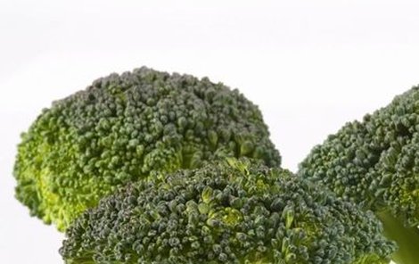 Podle receptu naší čtenářky je dobré brokolici při vaření pocukrovat.