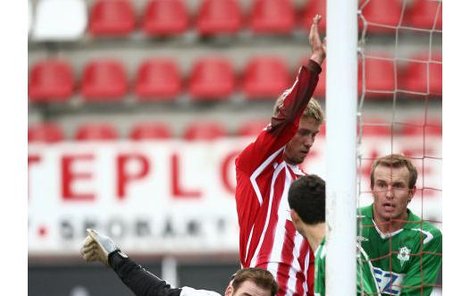 Pokud má Jablonec pomýšlet na záchranu, musí zápas proti Kladnu vypadat jinak než na Žižkově.