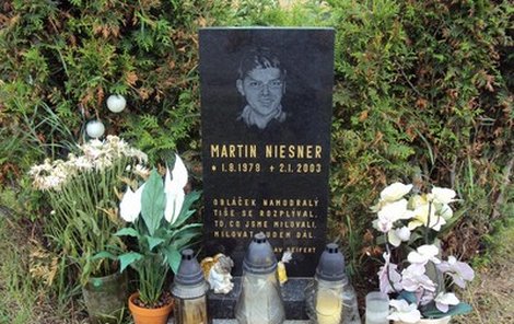 Pomníček je jen pár set metrů od nemocnice, kde Martin zemřel.