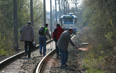 Potřebná měření dělali na místě srážky pracovníci dopravního podniku.