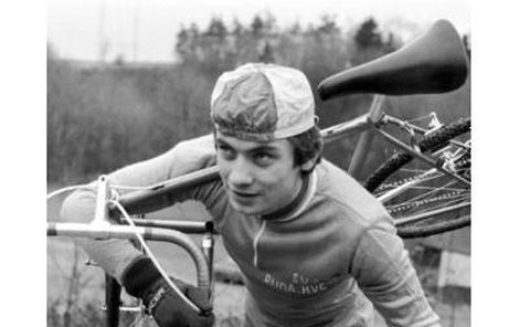 Radomír Šimůnek se stal cyklokrosařským symbolem 80. a počátku 90. let. Vyhrál čtyři tituly mistra světa.