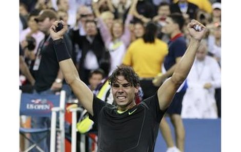 Rafael Nadal zkompletoval svoji grandslamovou sbírku triumfem na US Open.