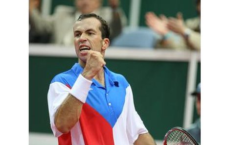 Rozhodnuto: Štěpánek v Davis Cupu pokračuje!