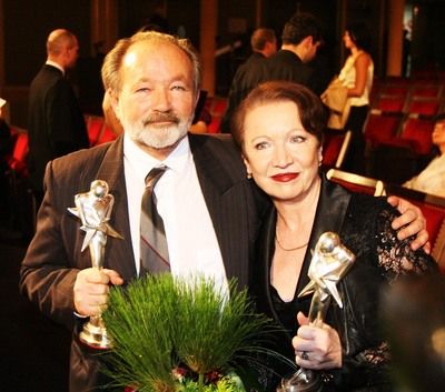 Rudolf Hrušínský a Hana Maciuchová po převzetí cen Anno 2009.