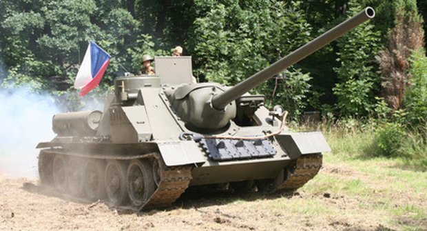 Stíhač tanků SU-100