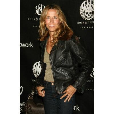 Sheryl Crow. Náročná operace ji vyčerpala. Teď se ale velmi rychle zotavuje.I díky lásce k Johnu Stamosovi.