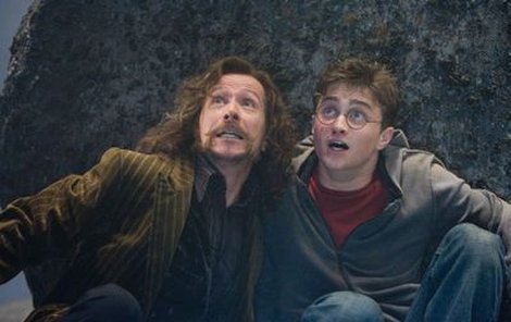 Sirius Black (vlevo) a Harry Potter