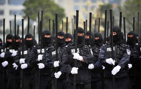 Speciální složky čínské policie se už připravují na peklo...