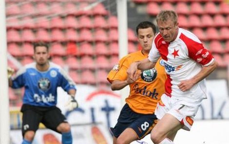 Stanislav Vlček protrhl střelecký půst Slavie, který trval 505 minut, v utkání s Mladou Boleslaví. Přidá další góly do branky Příbrami?