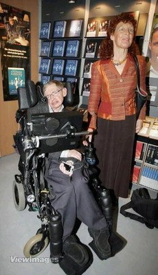 Stephen Hawking s manželkou Elaine.