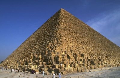 Pyramidy v Gíze