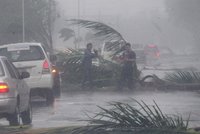 Cyklon Oli na Tahiti zabíjel