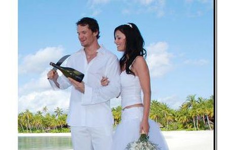 Tajná svatba Patrika Eliáše a Petry Volákové se konala na Maledivách. 