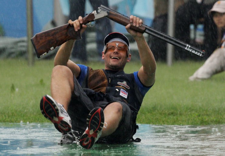 Takhle vypadá štěstí v podání českých olympijských vítězů: zatímco David Kostelecký padl mimoděk do velké louže…