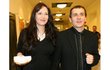 Těhotná Tereza Kostková s manželem Petrem Kracikem si premiéru Elektry pořádně vychutnali.