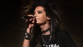 Zpěvák skupiny Tokio Hotel Bill Kaulitz si prý pozval fanynku na noc do hotelu!