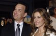 Tom Hanks s manželkou Ritou na světové premiéře ﬁlmu Soukromá válka pana Wilsona.