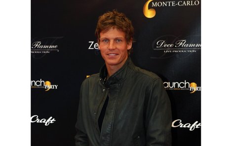 Tomáš Berdych při příchodu na hráčskou párty v Monte Carlu.