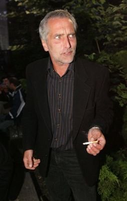 Tomáš Hanák kouří jako fabrika.