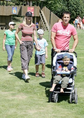 Tomáš Krejčíř pojede také letos na Vysočinu se ženou i se svými třemi dětmi, Dorou, Adamem a Davidem.