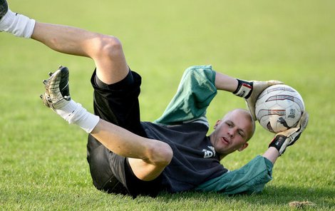 Tonda je stejně jako táta Martin v Amfoře ceněným brankářem! 