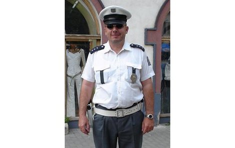 Uniformu, na kterou byl Michal tak hrdý, si neoblékne dva roky…