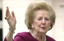 VIDEO Expremiérka Británie Thatcherová sotva chodí, nic si nepamatuje. Už není ze železa!