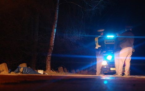V sobotu v noci v Předměřicích nad Labem nezvládl řidič Škody 120 ve vysoké rychlosti levotočivou zatáčku, vyjel ze silnice a narazil do stromu. Zemřel on i jeho spolujezdkyně.