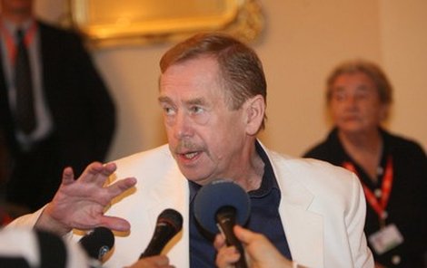 Václav Havel se první projekce z připravovaného dokumentu účastnil osobně.