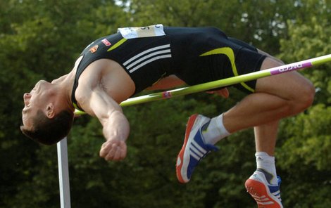 Ve výšce předvedl Roman Šebrle výtečný výkon, po třech letech skočil 212 centimetrů.