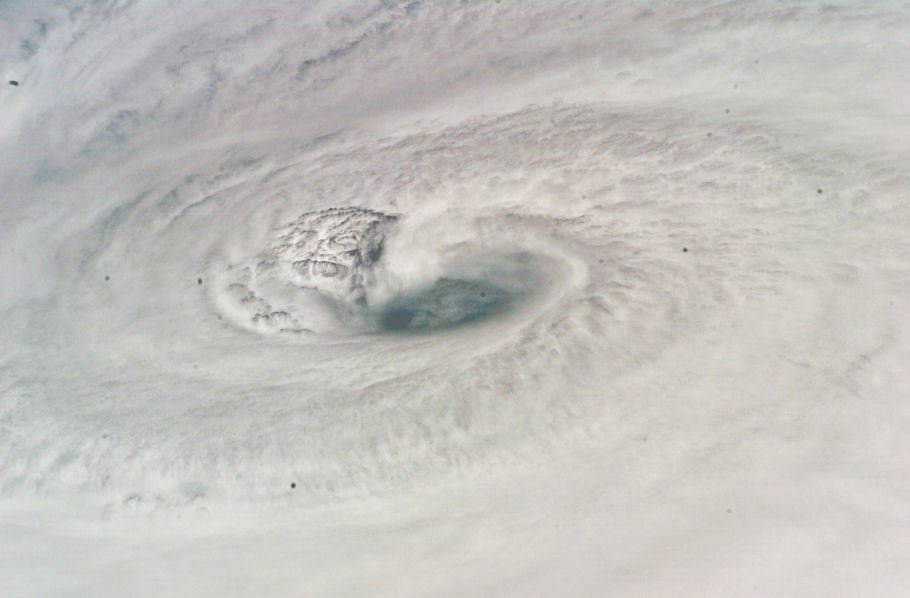 Z raketoplánu Endeavour vypadá hurikán Dean úchvatně.