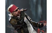 Guns N‘ Roses v Praze - 15 000 lidí čekalo přes dvě hodiny!