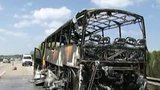 Na dálnici hořel autobus Student Agency
