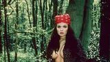 Geri Halliwell: Vnady ukázala v lesíku