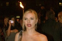 Vydražte si na eBay večeři se Scarlett Johansson
