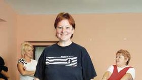 Maminka čtyř dětí, Marcela Růžičková, má důvod ke spokojenosti. Ostatně ani Anna Hudecová (vpravp) s Janou Bednářovou (vlevo) nevypadají, že by si úšpěšné hubnutí neužívaly.
