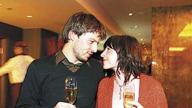Táňa Vilhelmová s manželem
Pavlem Čechákem dorazili na párty opálení z dovolené v Jihoafrické republice