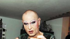 Excentrický herec Vladimír Marek se v roli Transvestity cítil jako doma