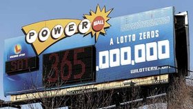 Reklamní poutač loterie hovoří jasně: toto je rekordní výhra