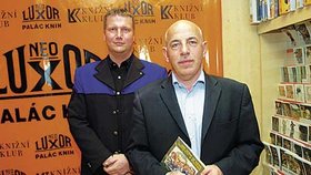 Zdeněk Šarapatka (vpravo) a jeho bodyguard