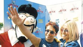 Tereza Pergnerová si přišla na akci Jetix Kids Awards 2006 pro cenu za neojblíbenějšího moderátora. SuperStar Vlasta Horvát na dětském odpoledni zazpíval.