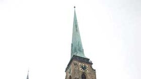 Věž katedrály sv. Bartoloměje je nejvyšší v zemi 103 metrů.
Vyhlídkový ochoz je ve výšce
62 metrů. Vede k němu celkem 298 schodů a tři stupínky
u vchodu.