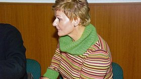 Viník Ludmila Pribulová (43), lékařka z Ostrova, se u soudu neštítila špinit oběť, že byla alkoholičkou
