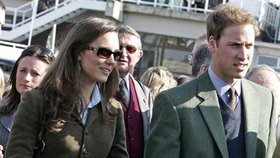 Princ William se svou dnes už bývalou přítelkyní Kate Middeltonovou 