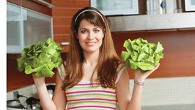 Salát obsahuje značné množství karotenu, komplex vitamínů B, vitamín C a podporuje trávení.