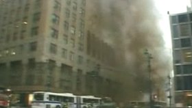 Na rušném newyorském Manhattanu vybuchl parovod