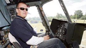 Petr Černý (44) je pilotem už 28 let a má nalétáno úctyhodných pět tisíc hodin
