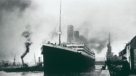Titanic vyplouvá 14. dubna 1912 z přístavu v irském Belfastu. Už nikdy se nevrátil
